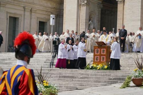 6b-Canonization01 020