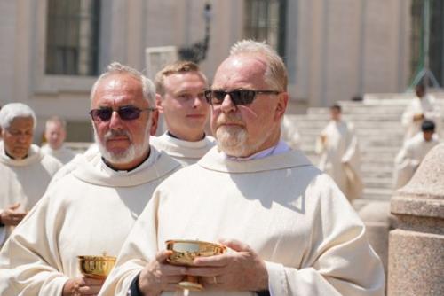 7-Canonization01 023
