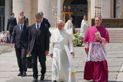 8z-Canonization01 033